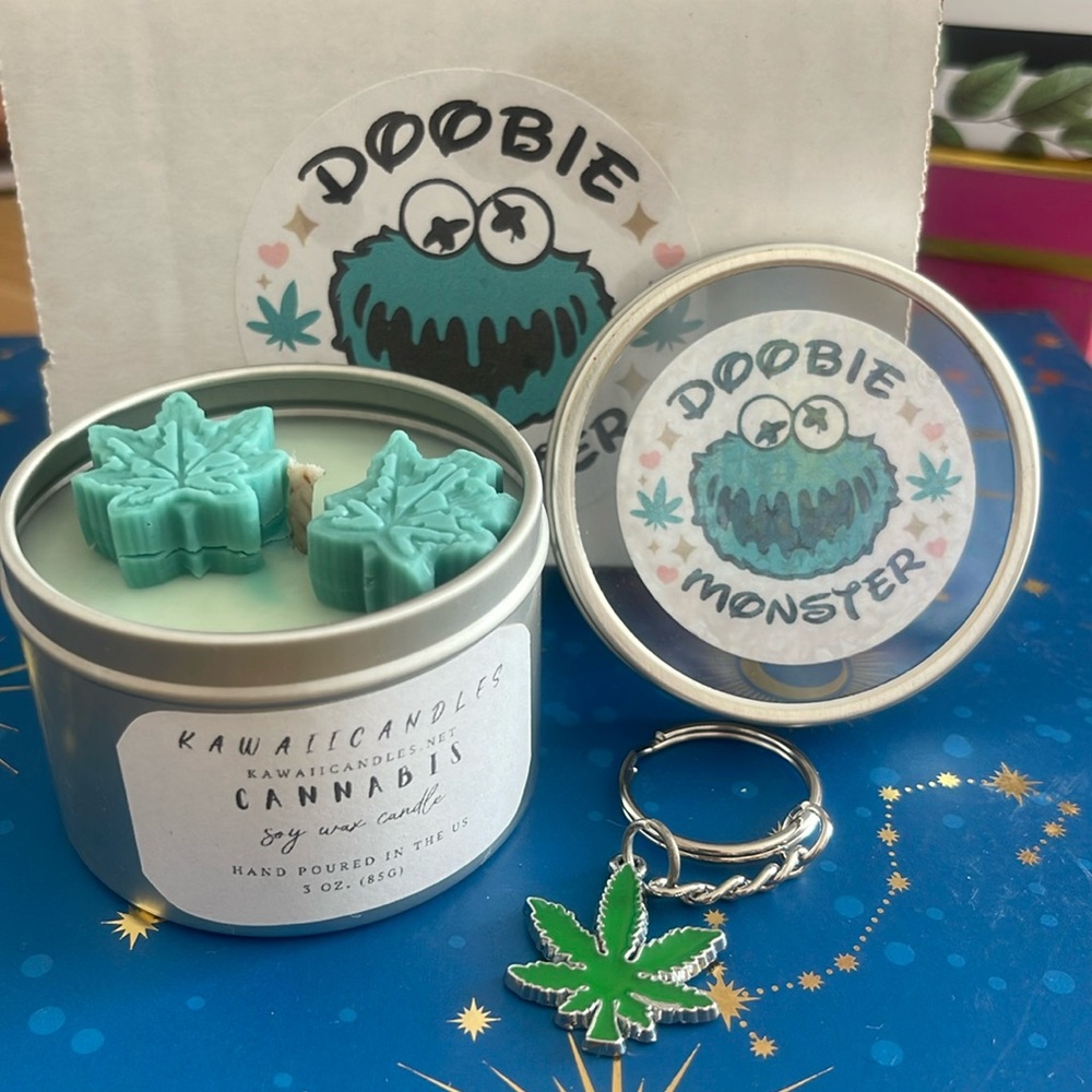 Cannabis candle